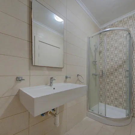 Spacious, Fully Equipped 4br In Pieta With Wifi By 360 Estates Appartement