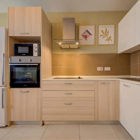 Spacious, Fully Equipped 4br In Pieta With Wifi By 360 Estates