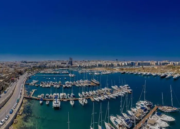 Spacious, Fully Equipped 4br In Pieta With Wifi By 360 Estates