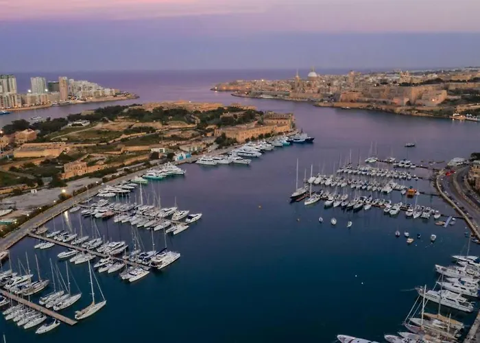 Spacious, Fully Equipped 4br In Pieta With Wifi By 360 Estates Tal Guardamangia