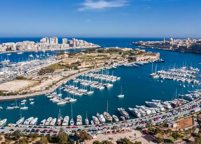 Spacious, Fully Equipped 4br In Pieta With Wifi By 360 Estates 아파트 Tal Guardamangia