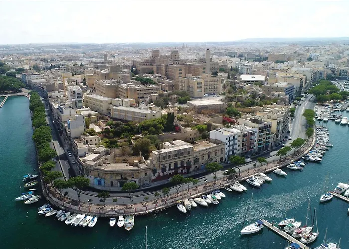 Spacious, Fully Equipped 4br In Pieta With Wifi By 360 Estates Tal Guardamangia