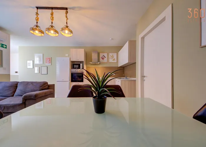 Spacious, Fully Equipped 4br In Pieta With Wifi By 360 Estates *