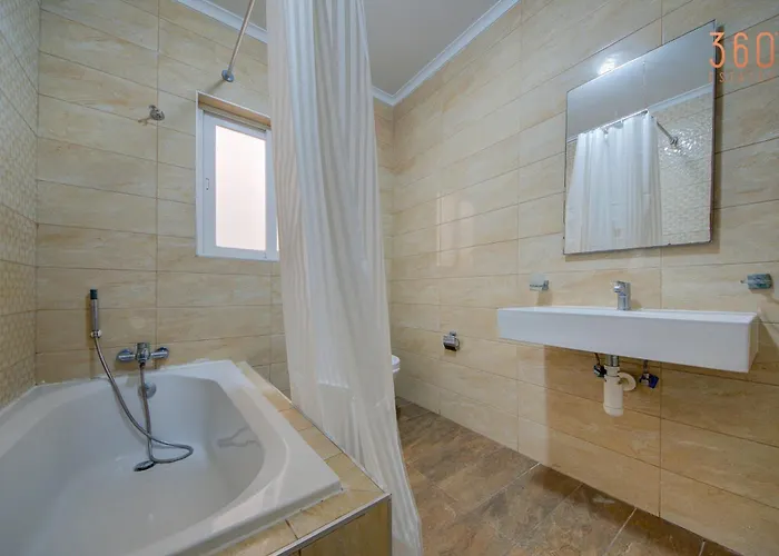 Spacious, Fully Equipped 4br In Pieta With Wifi By 360 Estates